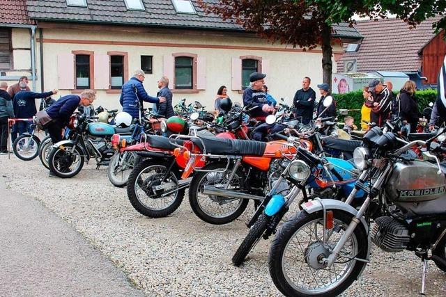 Zweirädern aus vielen Jahrzehnten zu Gast in Nonnenweier