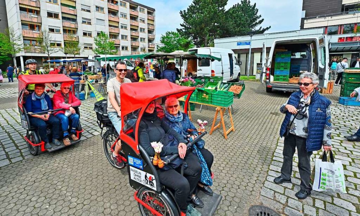 Beim Jubilumsmarkt bot der Verein Bike Bridge kostenlos Rikscha-Fahrten an.  | Foto: Michael Bamberger