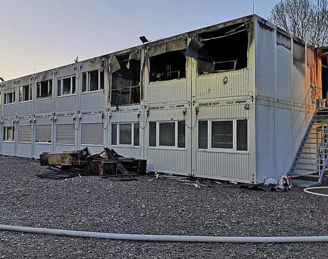 Die ausgebrannten Container sollen ersetzt werden &#8211; wann ist noch offen.  | Foto: Ralf Burgmaier