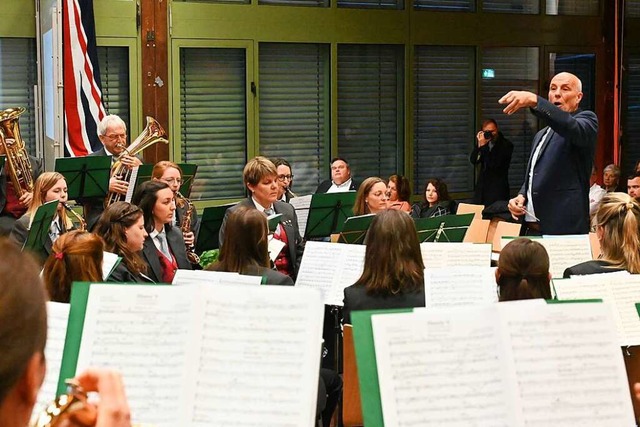 Dirigent Paul Zimmermann dirigierte de... beim Frhjahrskonzert das letzte Mal.  | Foto: Markus Zimmermann