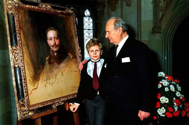 Louis Ferdinand  Prinz von Preuen (re...ben einem Gemlde  Kaisers Wilhelm II.  | Foto: Horst Ossinger