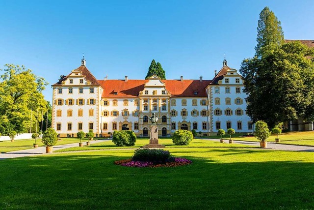 Schloss Salem ist seit 2009 in Landesb...s Baden wohnt im linken Gebudeflgel.  | Foto: Alexander Jung