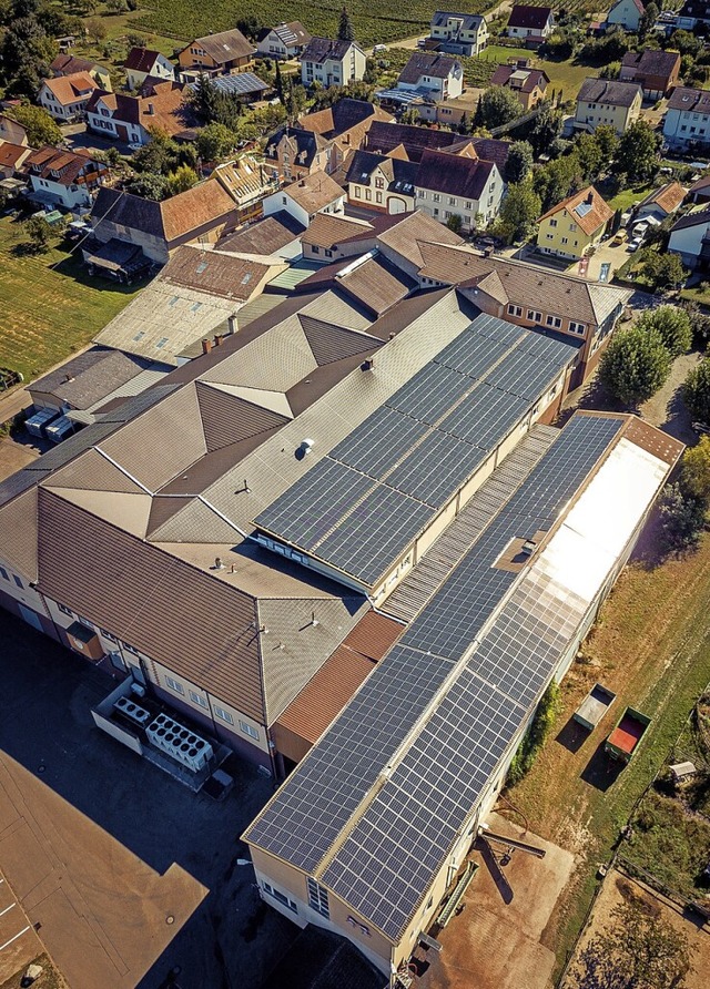 Die Winzergenossenschaft in Bischoffi... Strombedarf möglichst selbst decken. | Foto: Winzergesnossenschaft Bischoffingen-Endingen Die Winzergenossenschaft in Bischoffi... Strombedarf möglichst selbst decken. | Foto: Winzergesnossenschaft Bischoffingen-Endingen