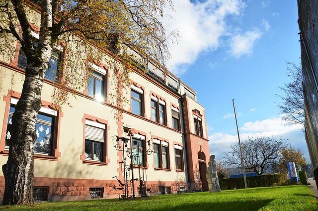 Soll die Tumringer Schule saniert oder...gen im Gemeinderat gingen auseinander.  | Foto: Nikolaus Trenz