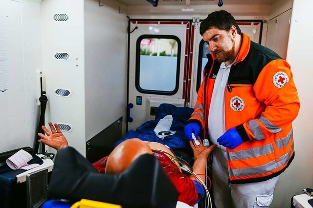 Unterwegs mit dem Mannheimer Rettungsd.... Er gilt als vergleichsweise schnell.  | Foto: Philipp von Ditfurth (dpa)