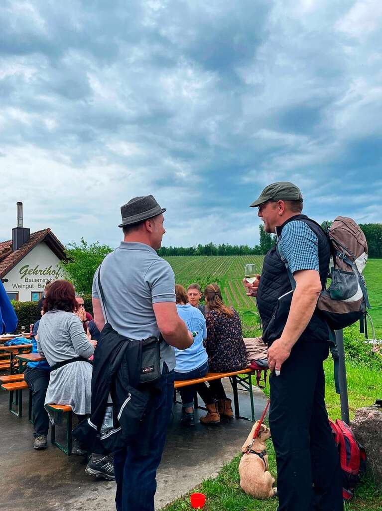 Von Weingut zu Weingut zogen wein- und wanderlustige Menschen am Sonntag in Gundelfingen-Wildtal.