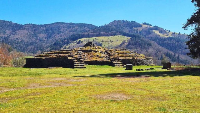 Das Schlageter-Denkmal auf dem Letzber...chnau ist nie zu Ende gebaut worden.   | Foto: Stefan Ammann