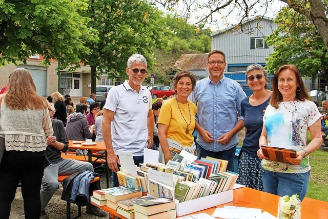 Die Vorstandsmitglieder des Dorftreffs...g, kombiniert mit einem Dorffrhstck.  | Foto: Ruth Seitz