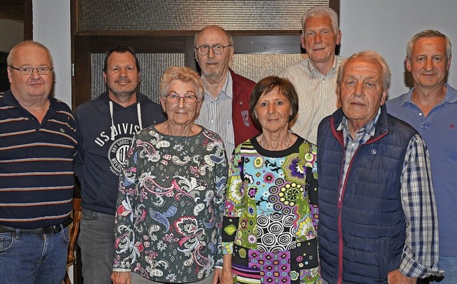Zahlreiche Mitglieder wurden beim SV O... anderem fr 40 Jahre Mitgliedschaft.   | Foto: Bettina Schaller