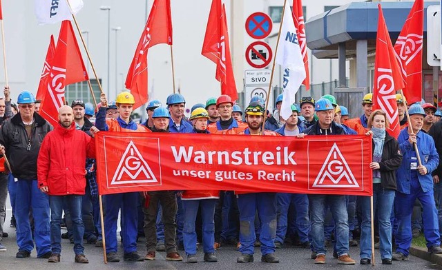 Die IG Metall hat angekndigt, dass sie die Vier-Tage-Woche durchsetzen will.  | Foto: Bernd Wstneck (dpa)