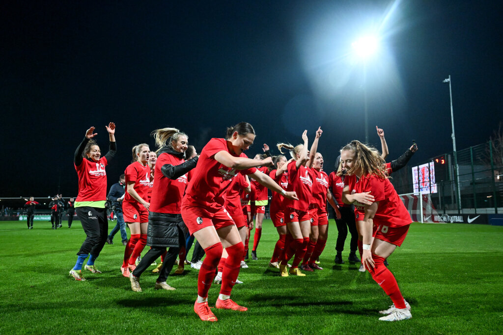 Newsblog: Das Frauenteam Des SC Freiburg Sichert Den Bundesliga ...