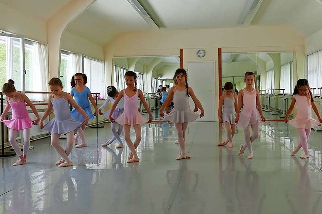 Vor allem bei Mdchen ist der  Ballett...iebt. Jungs sind aber auch willkommen.  | Foto: Susanne Ehmann
