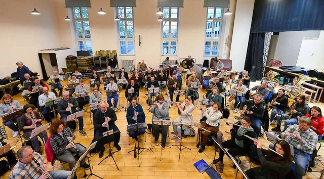 Das Freiburger Blasorchester probt in der May-Bellinghausen-Halle.  | Foto: Ingo Schneider
