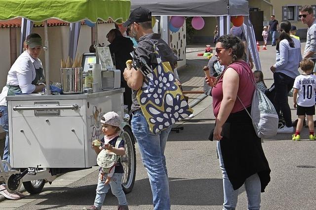 In Wagenstadt bummeln und sich austauschen