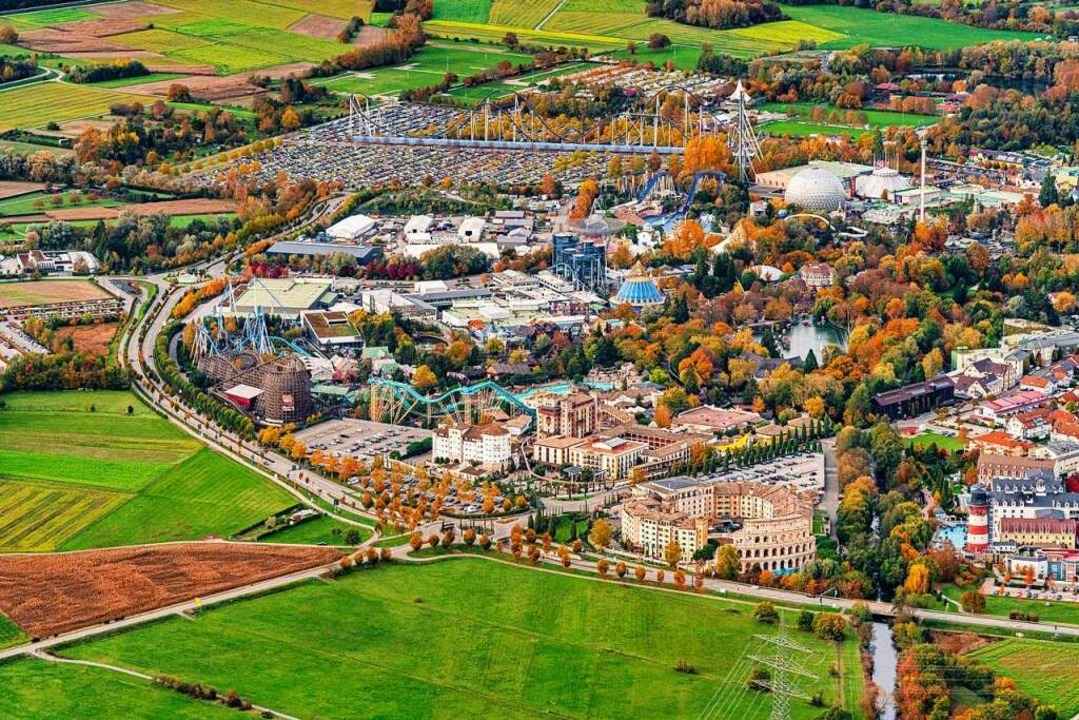 Der Parkplatz des Europa-Parks soll k�...ungen direkt angefahren werden k�nnen.  | Foto: Martin Bildstein copyright