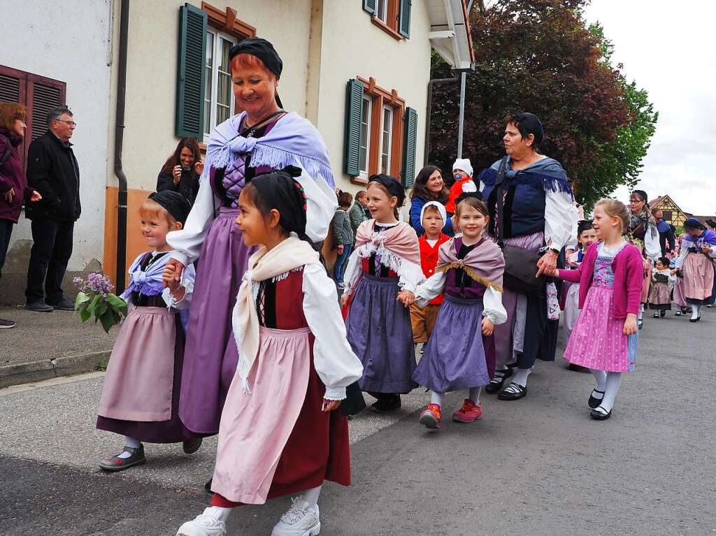 Traditionell wird am 10. Mai in Hausen im Wiesental das Hebel-Fest gefeiert.