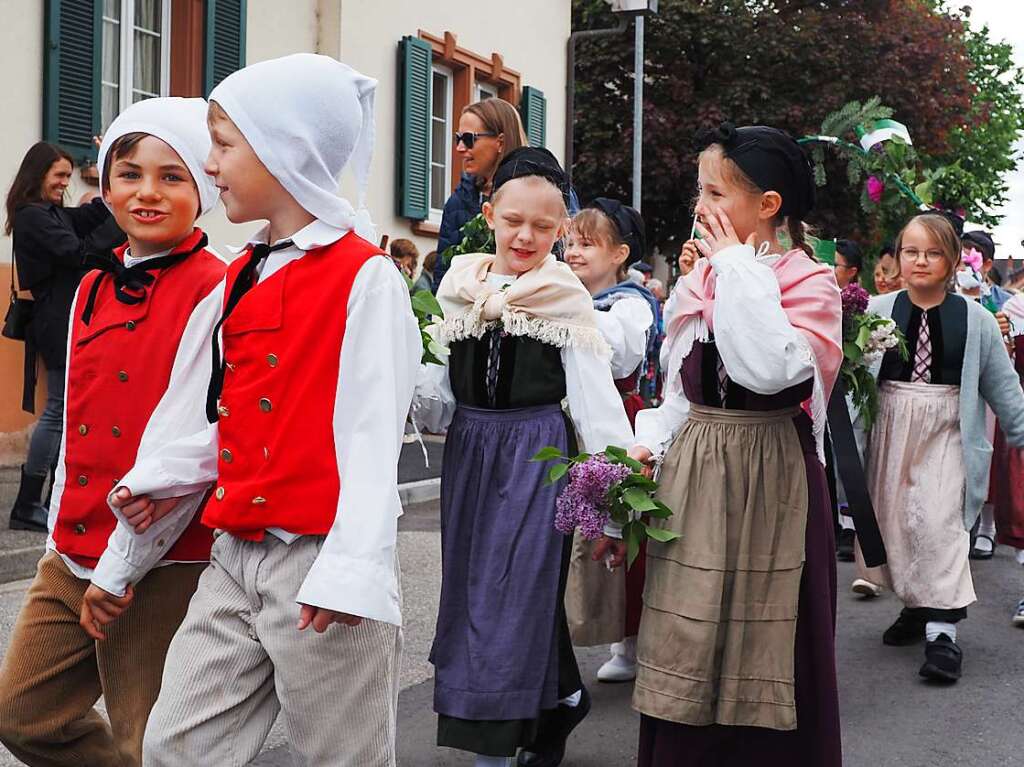 Traditionell wird am 10. Mai in Hausen im Wiesental das Hebel-Fest gefeiert.