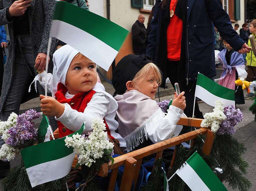 Traditionell wird am 10. Mai in Hausen im Wiesental das Hebel-Fest gefeiert.