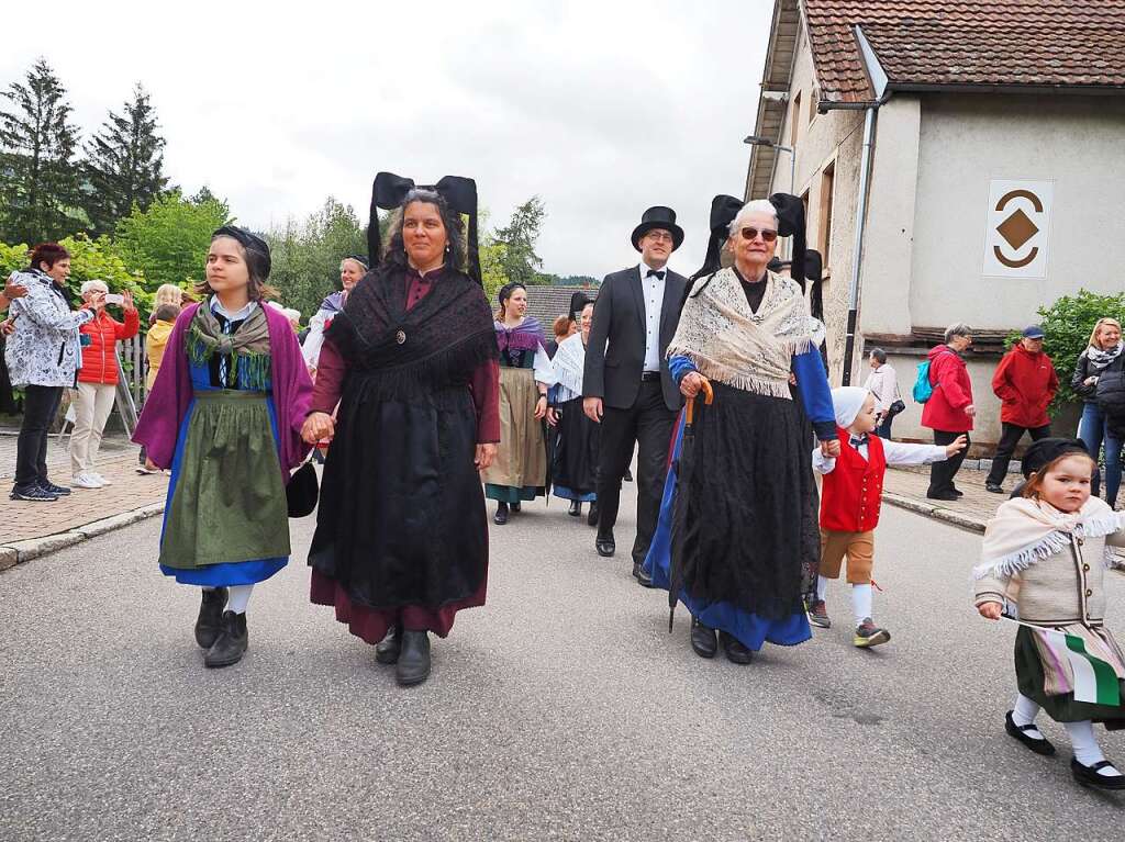 Traditionell wird am 10. Mai in Hausen im Wiesental das Hebel-Fest gefeiert.