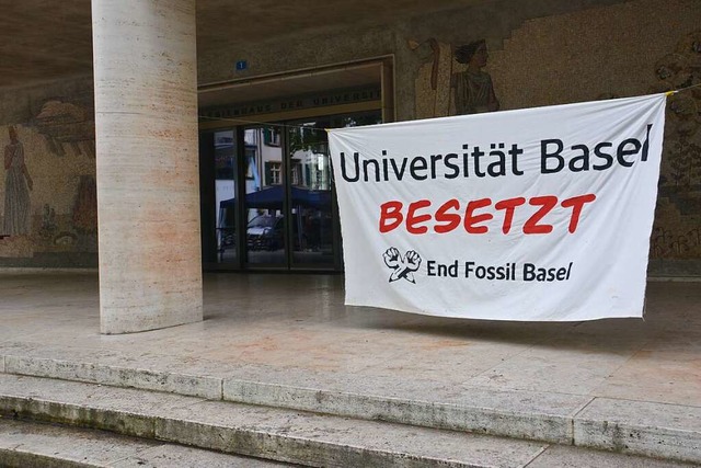 &#8222;Universitt Basel besetzt&#8220... Transparenz zur Finanzierung der Uni.  | Foto: Savera Kang