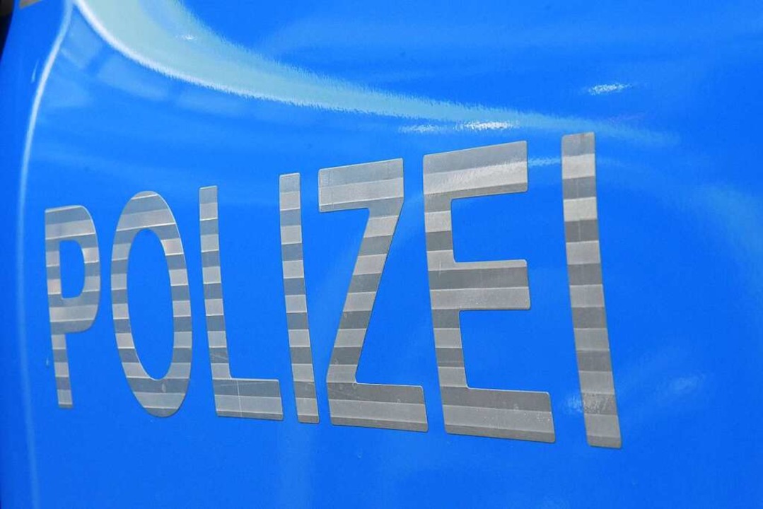 Wie die Polizei schreibt wollte der Te...n und fuhr  dabei auf einen Bordstein.  | Foto: Kathrin Ganter