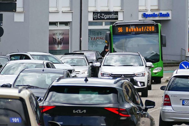 Im motorisierten Indiviualverkehr soll...o die Fortbewegung per Rad und zu Fu.  | Foto: Helmut Seller