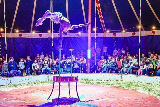 Die 17-jhrige Ashley Barelli tourt mit dem gleichnamigen Zirkus durch ganz Deutschland
