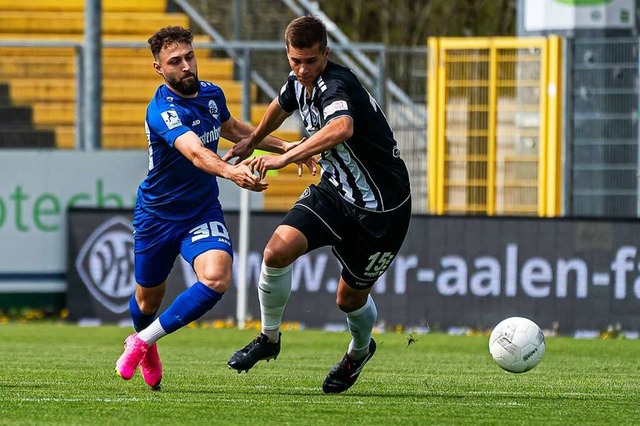 Zum Tanz scheint der Bahlinger Hassan ...it seiner Schnelligkeit auf und davon.  | Foto: IMAGO/EIBNER/Michael Schmidt