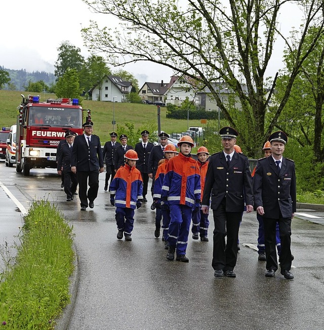 Die Feuerwehr-Abteilung Gutach kam vom...um neuen, gemeinsamen Rettungszentrum.  | Foto: Sylvia Sredniawa