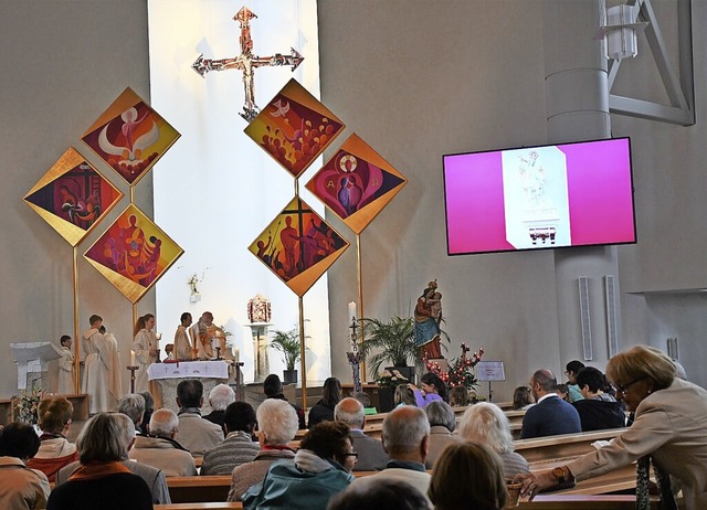 Der Festgottesdienst war auch optisch besonders.   | Foto: Heinz und Monika Vollmar