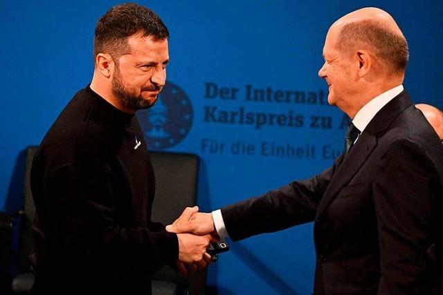 Selenskyj erhlt Karlspreis und nennt Scholz Verteidiger Europas