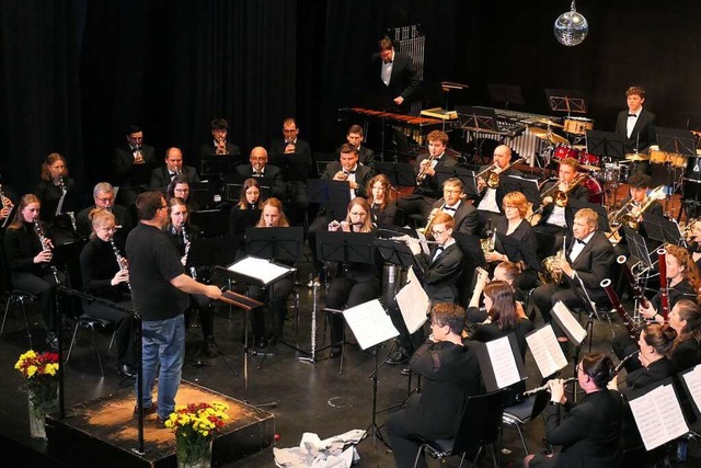 Die Stadtmusik berrascht bei ihrer Vorfhrung mit viel Witz und Komik.  | Foto: Heidrun Simoneit