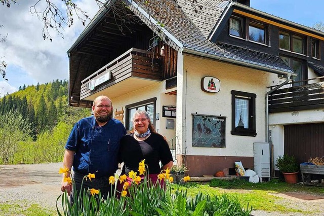 Peter und Ann-Kathrin Turnbull sind di...r der Ausflugswirtschaft Prger Bden.  | Foto: Gerald Nill