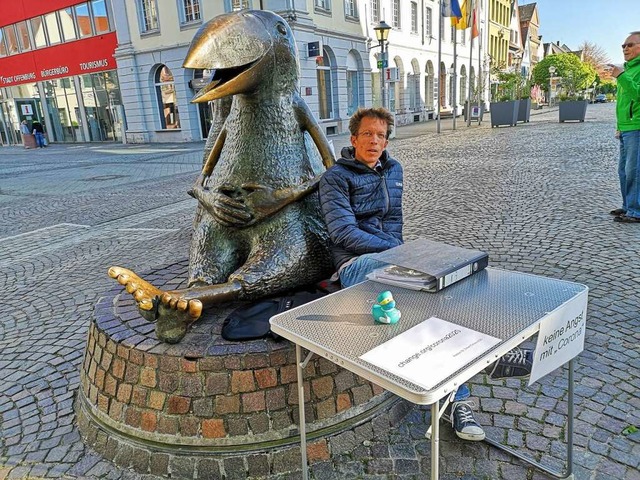 Fritz Dker bei einer Protestaktion 2020  | Foto: Ralf Burgmaier