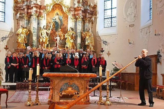 Inniger Gesang und modernes Alphorn beim Marienkonzert in St. Märgen