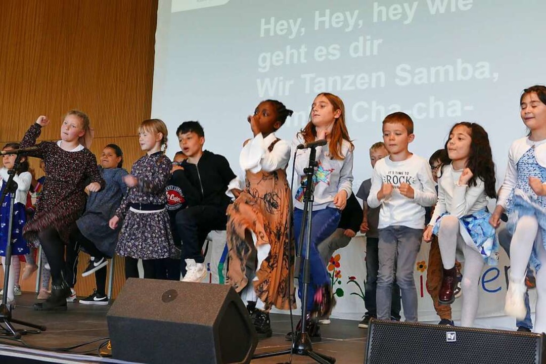 Grenzberschreitendes Sprachenfest Wal...nd Schler der Ecole du Quartier Ouest  | Foto: Sylvia Sredniawa
