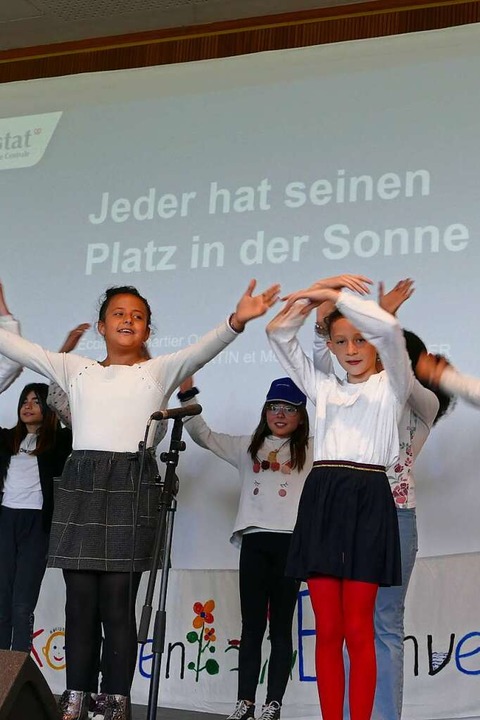 Grenzberschreitendes Sprachenfest Wal...nd Schler der Ecole du Quartier Ouest  | Foto: Sylvia Sredniawa