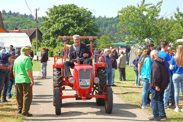 Mehr als 250 Fahrzeuge gab es am Donnerstag auf dem Langenhard zu bestaunen.   | Foto: Wolfgang Beck