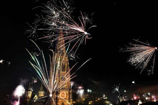 Freiburger Barockorchester spielt Feuerwerksmusik auf Mnsterplatz