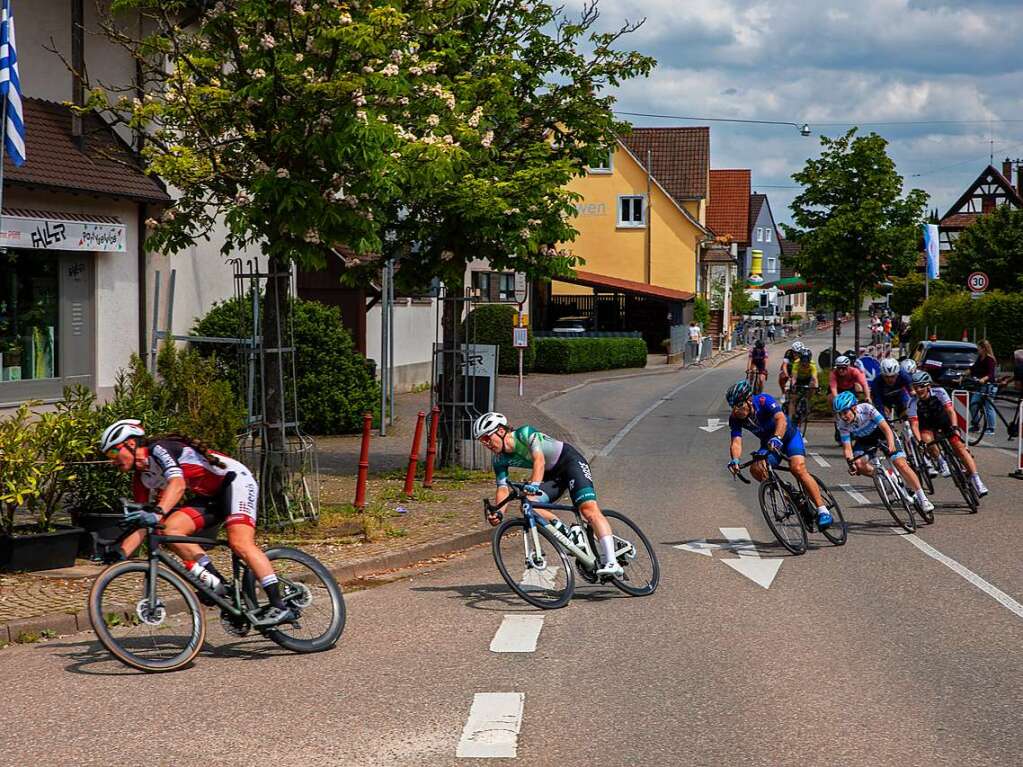 Zum 43. Mal fand das Radrennen in March-Holzhausen statt.  Die Sportlerinnen und Sportler gingen in verschiedenen Altersklassen an den Start.