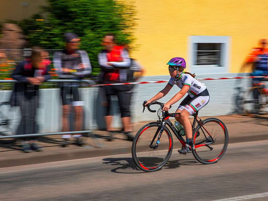 Zum 43. Mal fand das Radrennen in March-Holzhausen statt.  Die Sportlerinnen und Sportler gingen in verschiedenen Altersklassen an den Start.