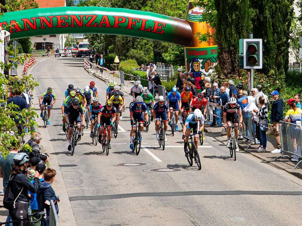 Zum 43. Mal fand das Radrennen in March-Holzhausen statt.  Die Sportlerinnen und Sportler gingen in verschiedenen Altersklassen an den Start.