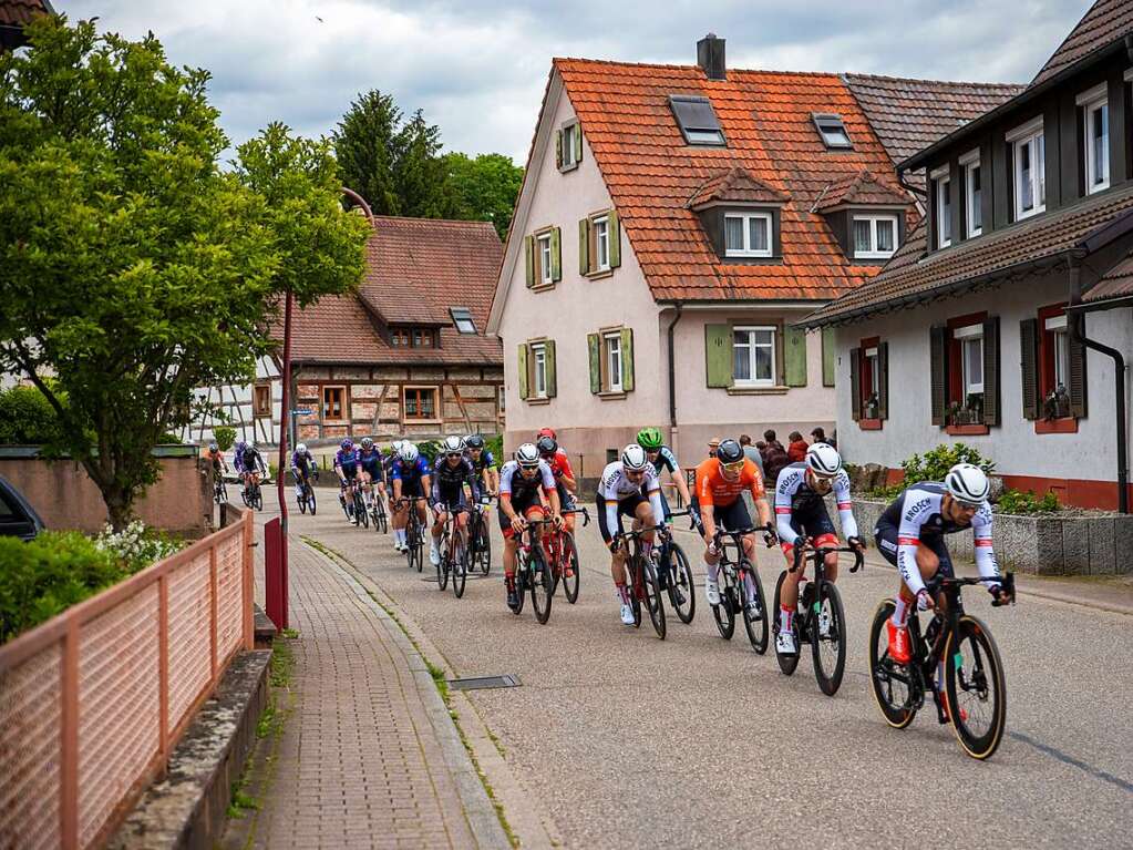 Zum 43. Mal fand das Radrennen in March-Holzhausen statt.  Die Sportlerinnen und Sportler gingen in verschiedenen Altersklassen an den Start.