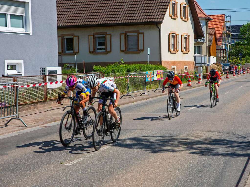 Zum 43. Mal fand das Radrennen in March-Holzhausen statt.  Die Sportlerinnen und Sportler gingen in verschiedenen Altersklassen an den Start.