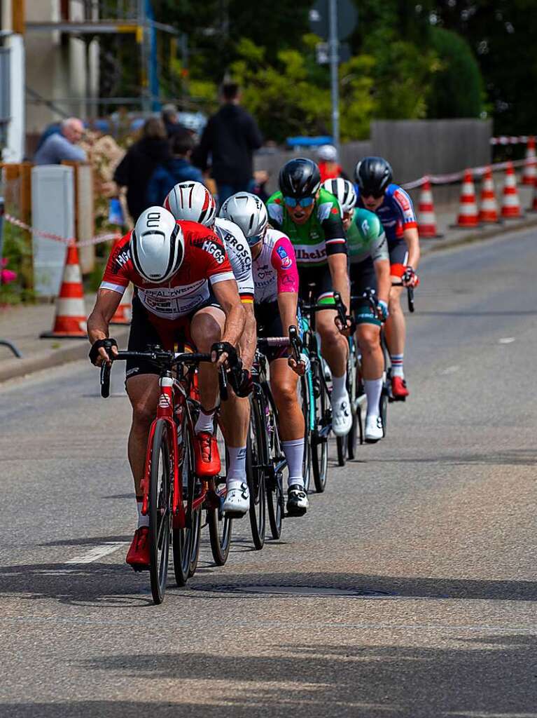 Zum 43. Mal fand das Radrennen in March-Holzhausen statt.  Die Sportlerinnen und Sportler gingen in verschiedenen Altersklassen an den Start.