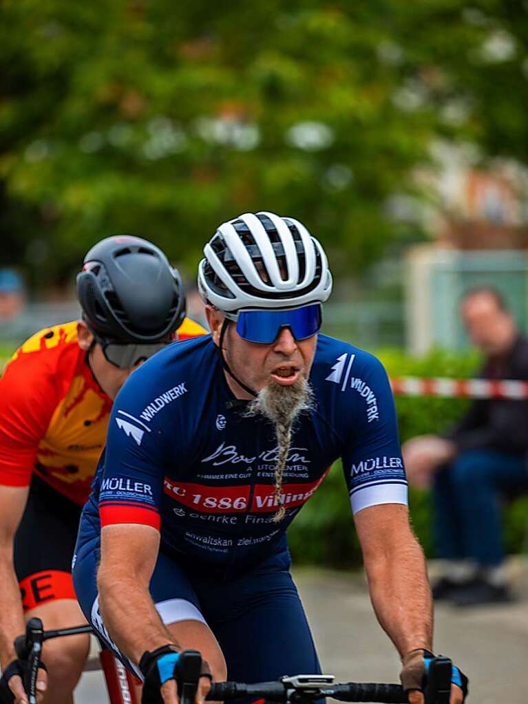 Zum 43. Mal fand das Radrennen in March-Holzhausen statt.  Die Sportlerinnen und Sportler gingen in verschiedenen Altersklassen an den Start.