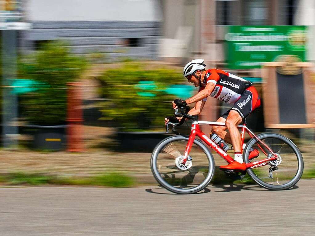 Zum 43. Mal fand das Radrennen in March-Holzhausen statt.  Die Sportlerinnen und Sportler gingen in verschiedenen Altersklassen an den Start.