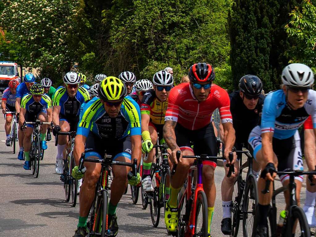 Zum 43. Mal fand das Radrennen in March-Holzhausen statt.  Die Sportlerinnen und Sportler gingen in verschiedenen Altersklassen an den Start.