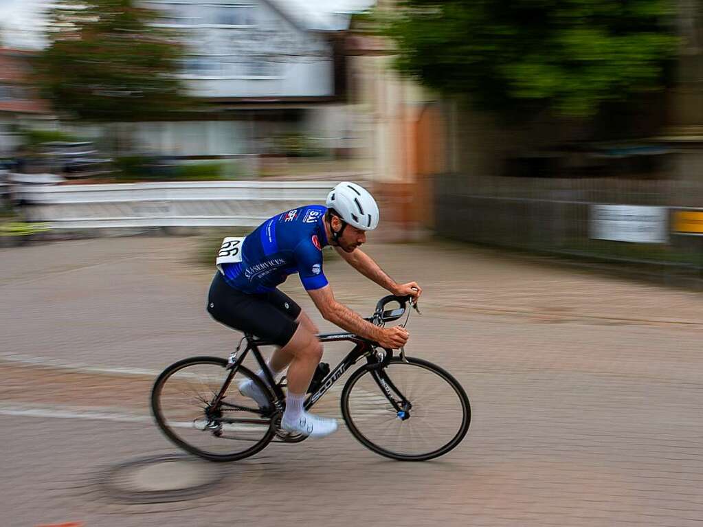 Zum 43. Mal fand das Radrennen in March-Holzhausen statt.  Die Sportlerinnen und Sportler gingen in verschiedenen Altersklassen an den Start.