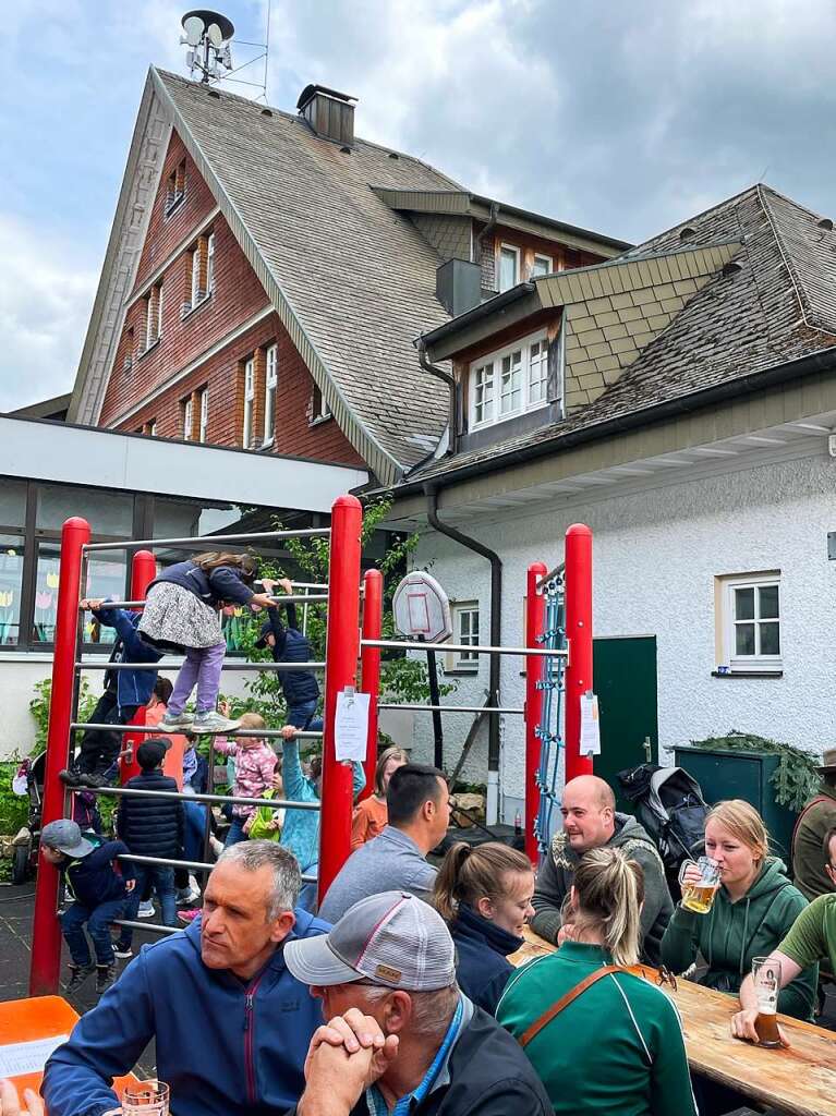 Mit einem Festakt wurde am Vatertag das 100-jhrige Bestehen der Feuerwehr in Horben gefeiert.